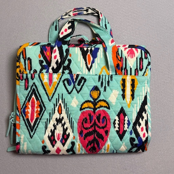 Vera Bradley Handbags - Vera Bradley Hanging Organizer In Pueblo Blue Travel Bag Toiletry Case Foldable